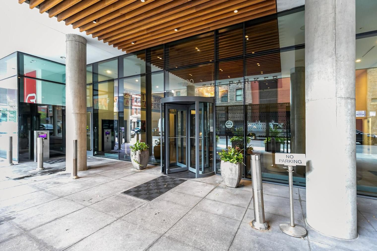 West Loop W Wd Gym Lounge Nr L Chi-778 Chicago