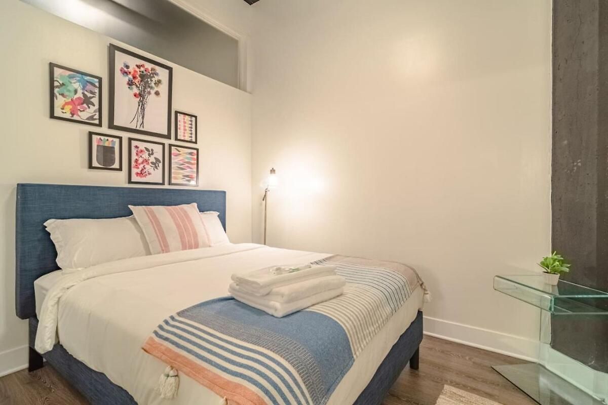 Apartment Ideal 3br Business Or Leisure In Fully Stocked Kitchen & Fast Internet With Optional Parking Near Soldier Field, Grant Park & Mccormick Place Chicago