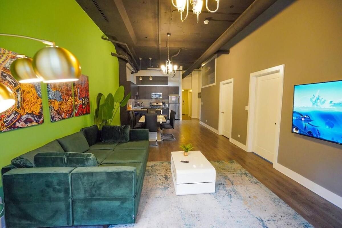 Apartment Ideal 3br Business Or Leisure In Fully Stocked Kitchen & Fast Internet With Optional Parking Near Soldier Field, Grant Park & Mccormick Place