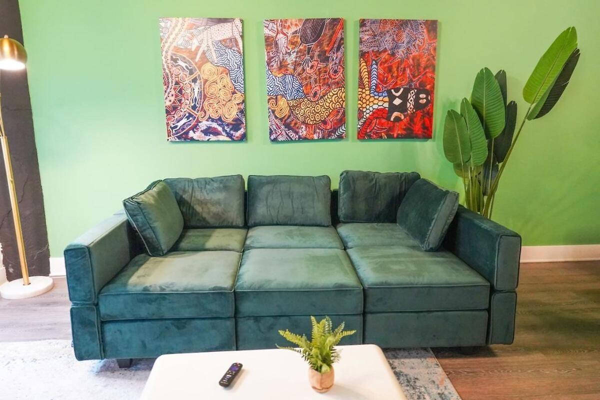 Ideal 3br Business Or Leisure In Fully Stocked Kitchen & Fast Internet With Optional Parking Near Soldier Field, Grant Park & Mccormick Place Apartment *