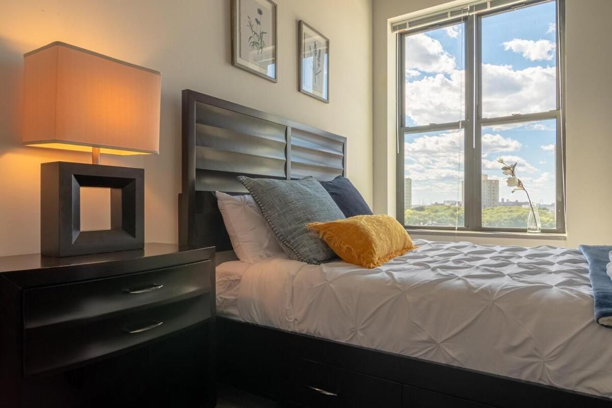 Mccormick Place Downtown: Luxurious 3br/2ba For 10