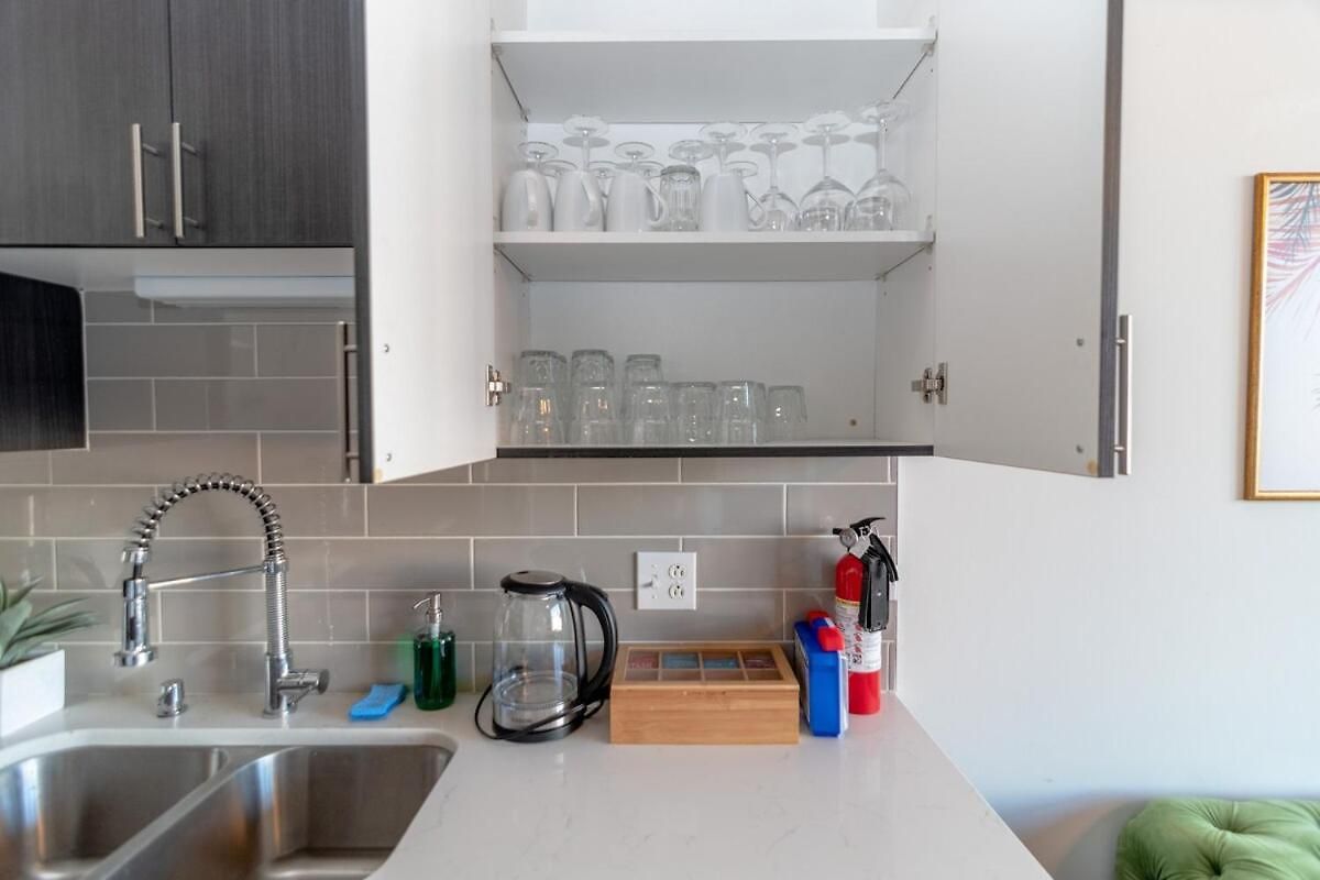Apartment South Loop 2br Retreat With Skyline View And Optional Parking For 8 Guests Near Mccormick Place And Soldier Field *