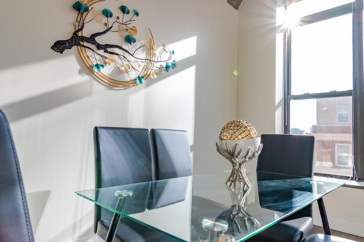 Apartment Mccormick Place Spacious 3br Family Heaven With Optional Parking Sleeps 10 Guests Near Soldier Field And Field Museum Chicago