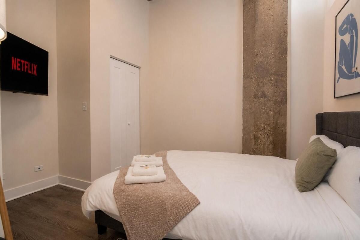 Apartment Mccormick Place Amazing 2br With View And Optional Parking For Up To 8 Guests Near Soldier Field And Lakefront Trail