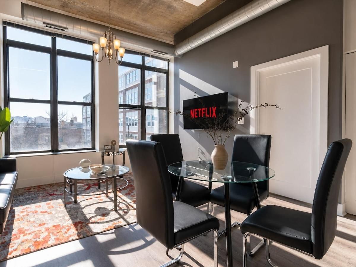 Mccormick Place Amazing 2br With View And Optional Parking For Up To 8 Guests Near Soldier Field And Lakefront Trail Apartment *