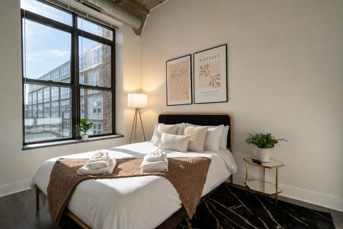 Mccormick Place Amazing 2br With View And Optional Parking For Up To 8 Guests Near Soldier Field And Lakefront Trail *