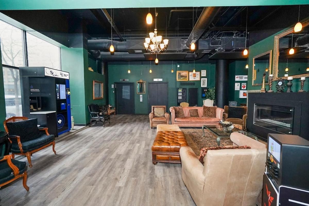 Mccormick Place Stylish Corner With Optional Parking And Gym Access Sleep 6 In South Loop Apartment *