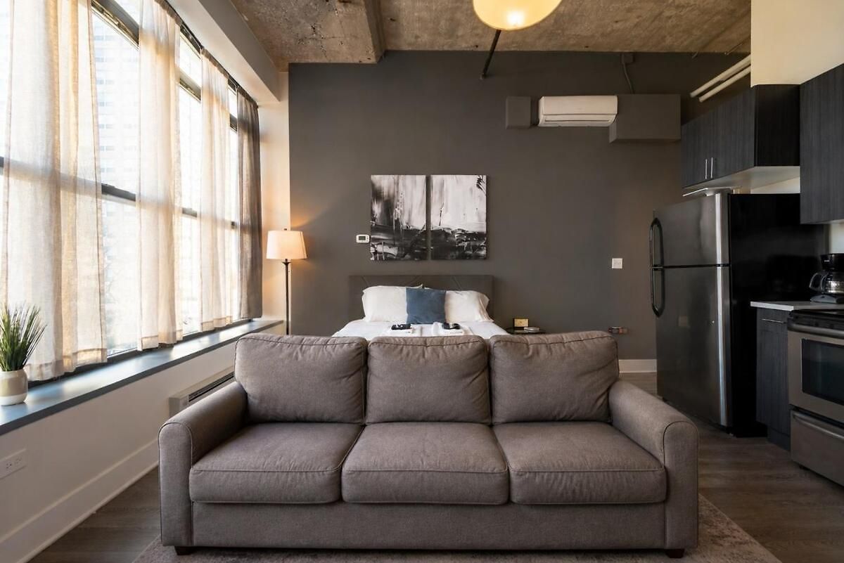Apartment Mccormick Place Beautiful With Optional Parking And Gym Access Sleeps 4 Near Soldier Field And Downtown Chicago
