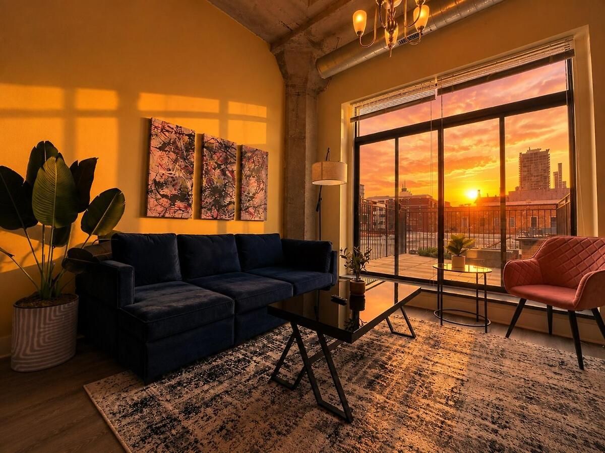 Apartment Mccormick Place 2br With Patio, Skyline View And Optional Parking Sleeps 6 Near Soldier Field And Grant Park