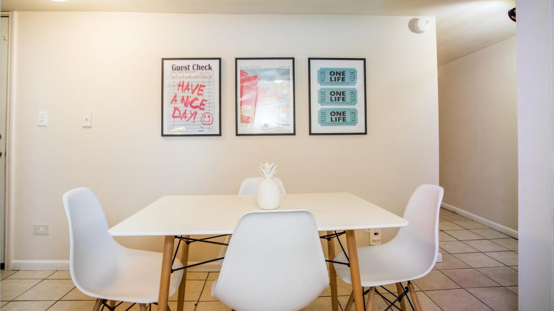 Walk To Train L Near Attractions And Ord L Free Parking L Patio *