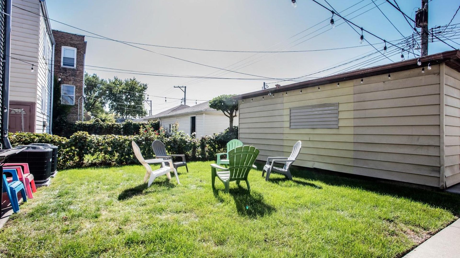 Apartment Walk To Train L Near Attractions And Ord L Free Parking L Patio