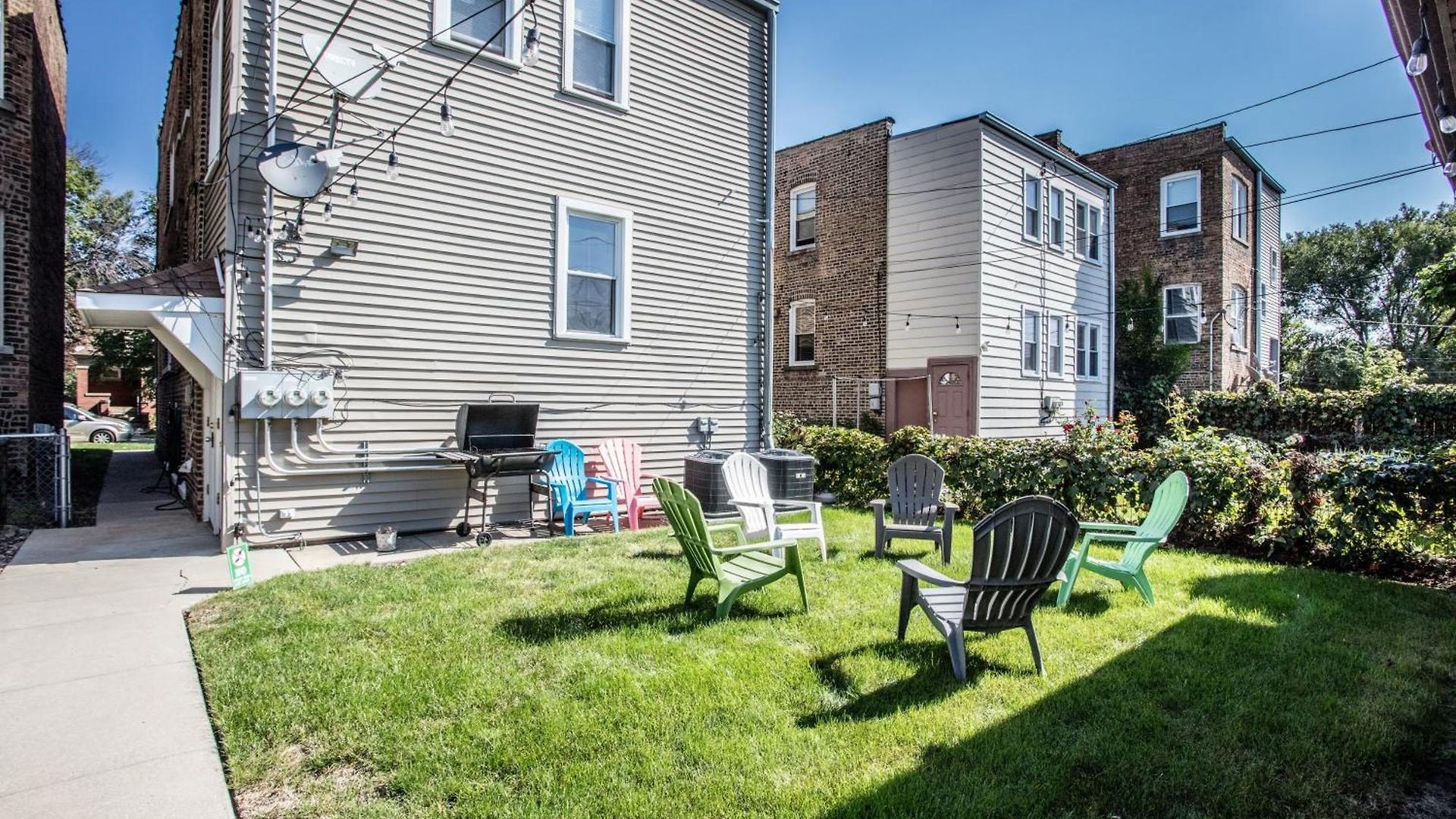 Apartment Walk To Train L Near Attractions And Ord L Free Parking L Patio Chicago