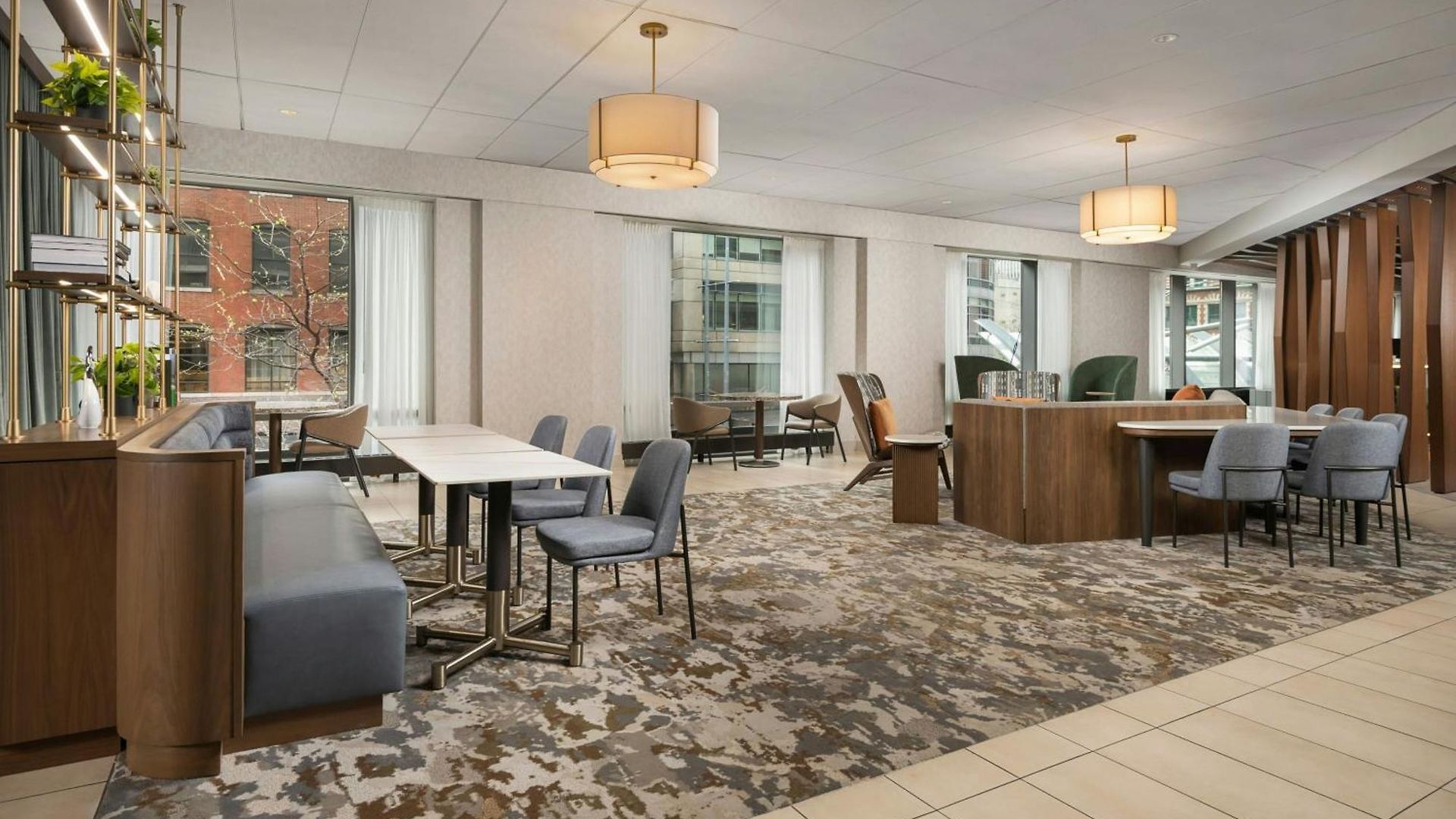 Hotel Springhill Downtown/river North 3*