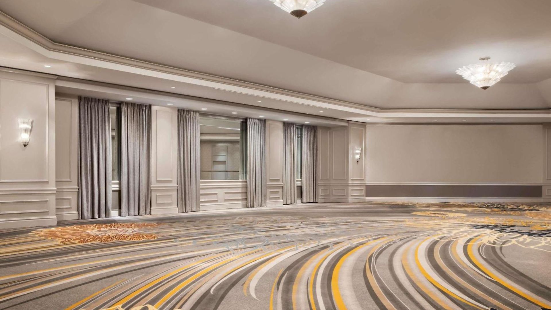 Fairmont Millennium Park Hotel 4*