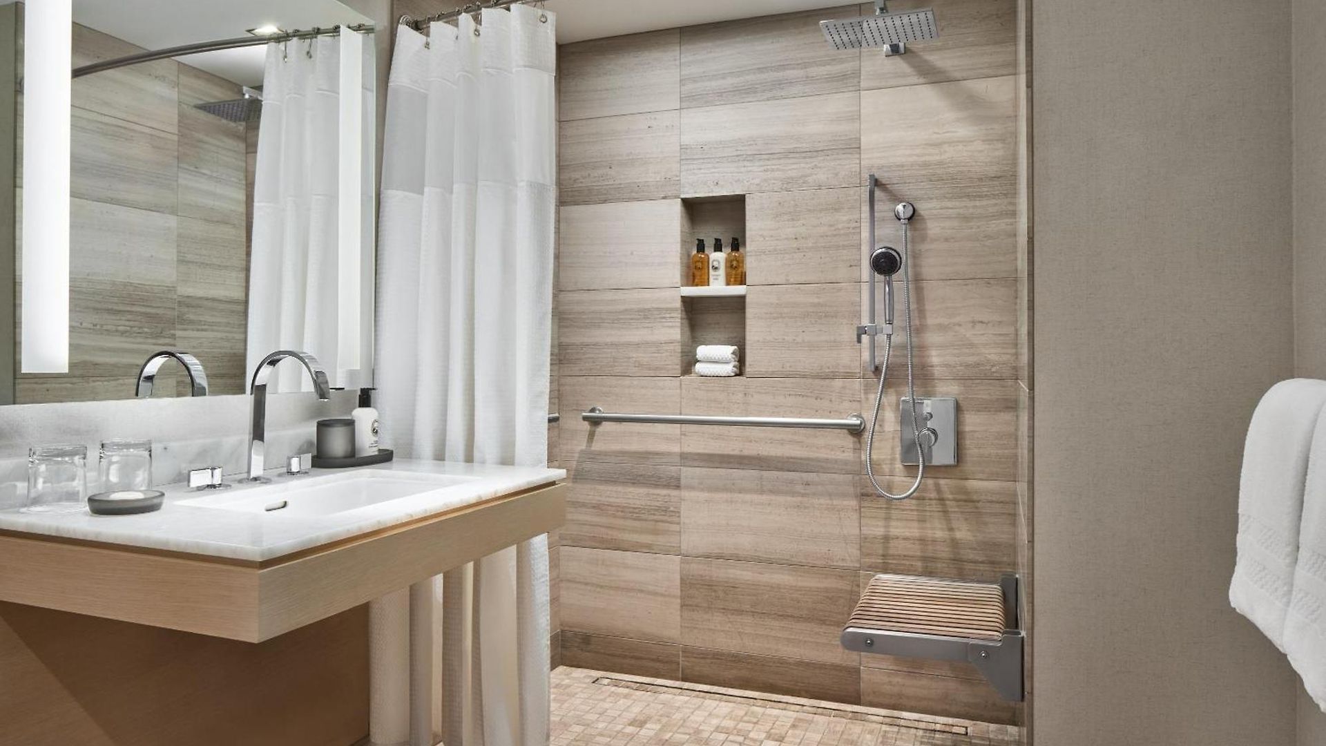The Ritz-carlton, Hotel
