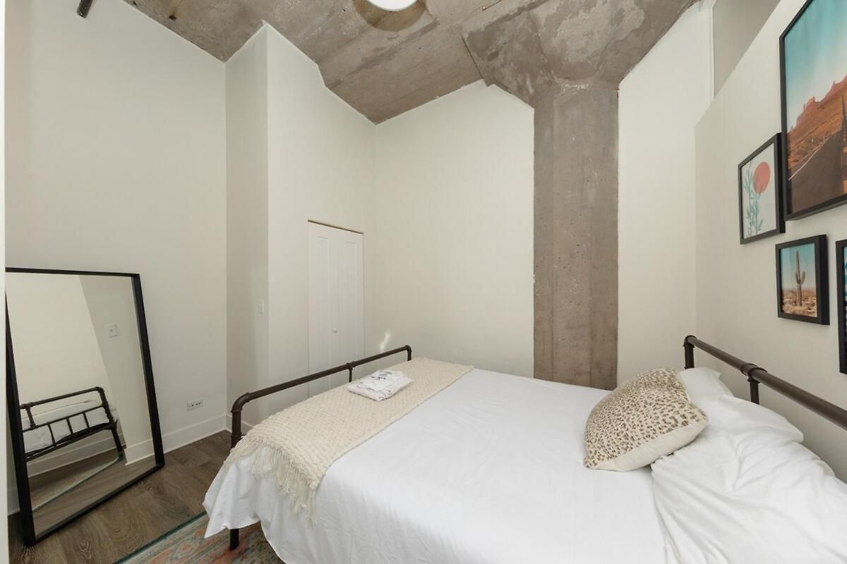 Family Friendly 2br South Loop With Optional Parking And Gym Access Sleeps Up To 8 Near Mccormick Place And Soldier Field Apartment Chicago