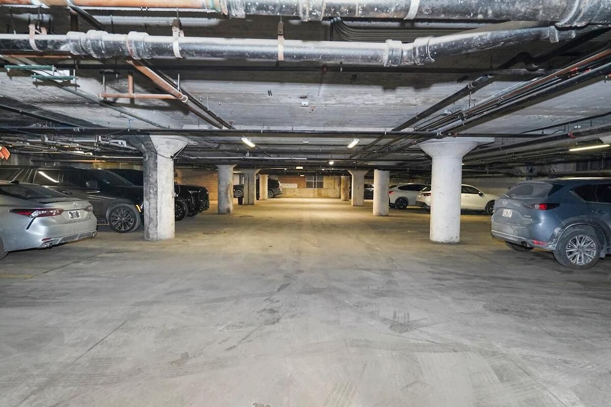 Convenient 2br In Prime Location With Gym Access & Optional Parking Near Mccormick Place And Soldier Field Chicago