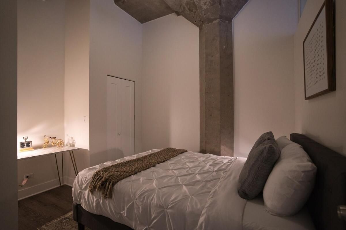 South Loop 2br Getaway With Smart Tvs & Optional Parking Near Mccormick Place, Museum Campus & Downtown *