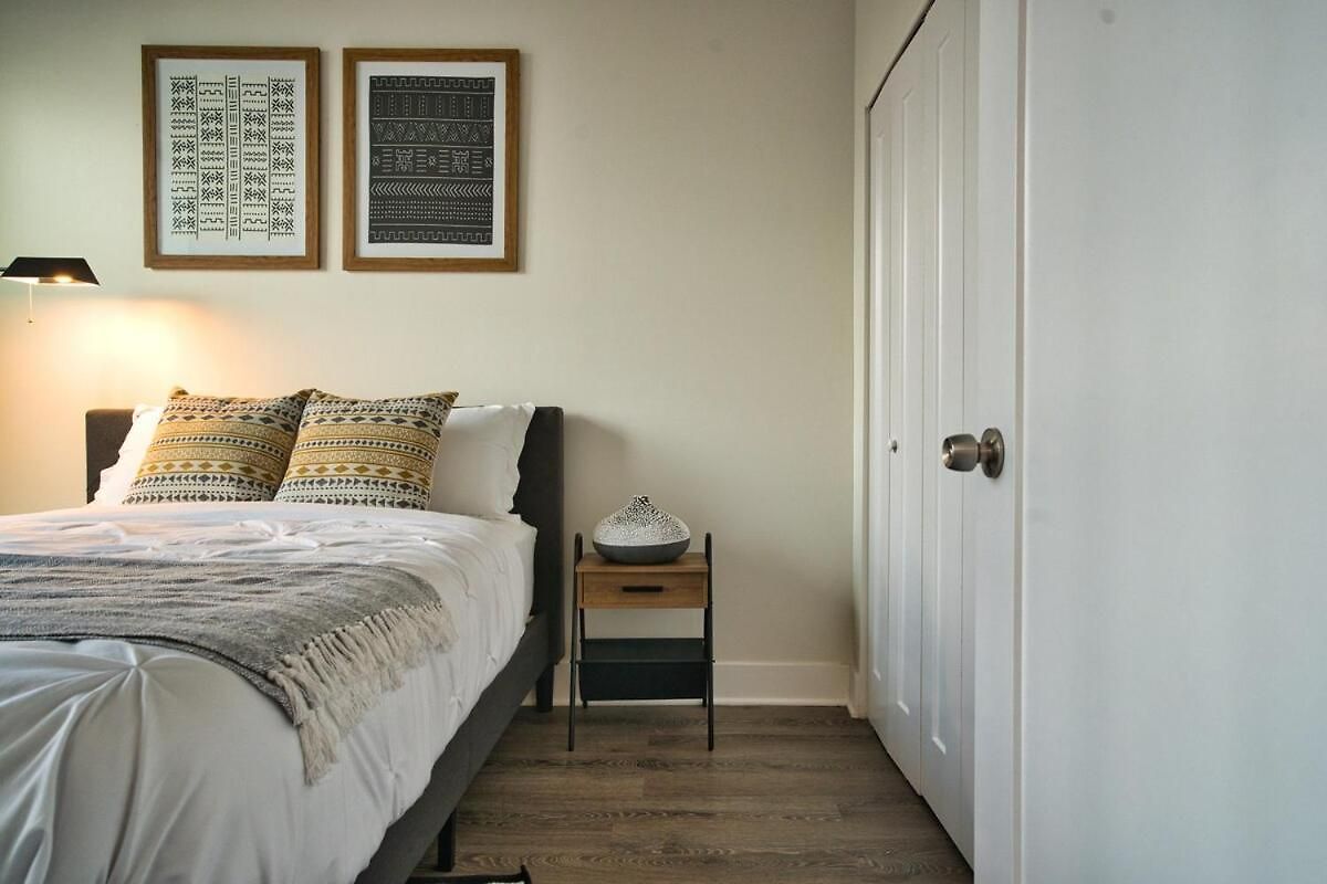 South Loop 2br Getaway With Smart Tvs & Optional Parking Near Mccormick Place, Museum Campus & Downtown *