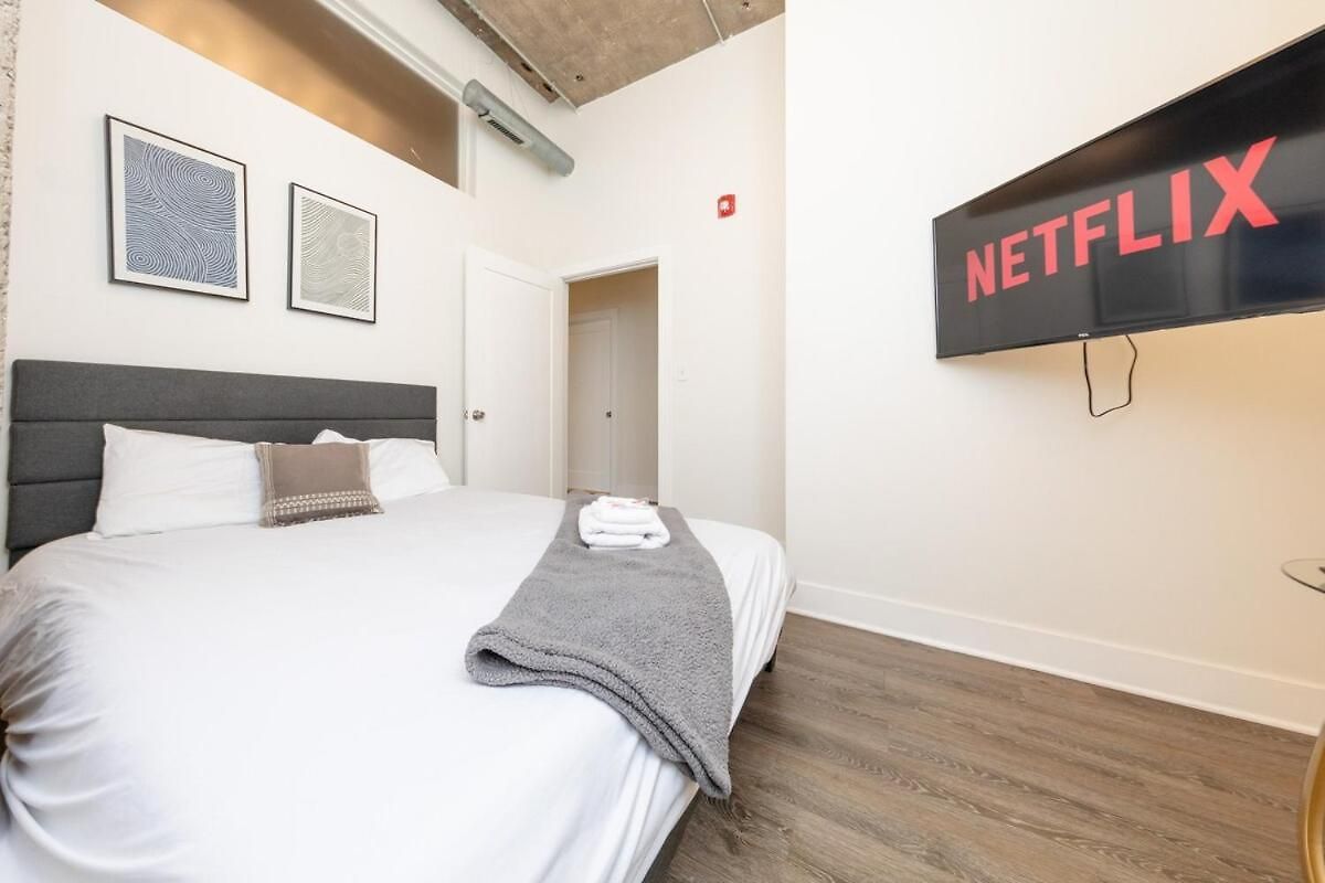 Apartment Modern South Loop 2br With View Of Skyline Patio And Gym Access Near Mccormick Place Convention Center & Museum Campus *