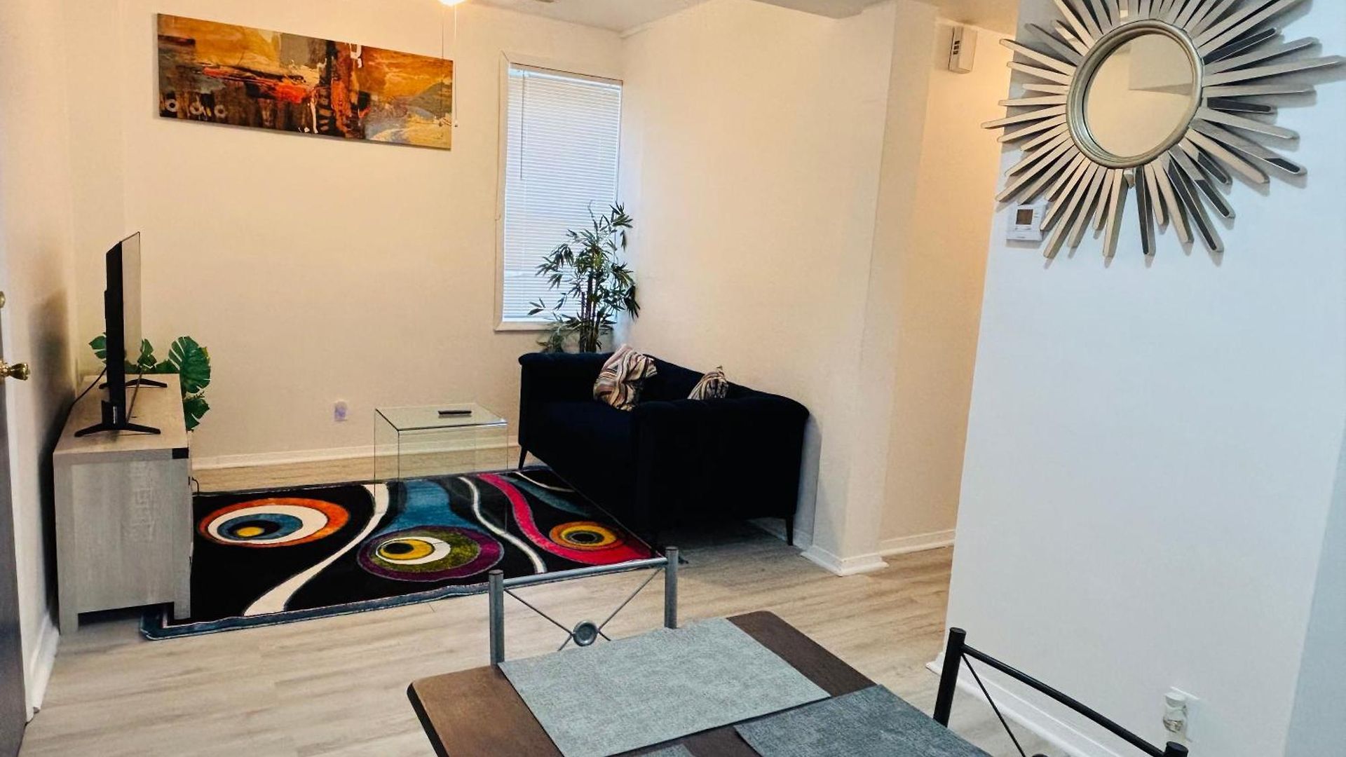 Greater Grand Crossing/hyde Park Apartment *