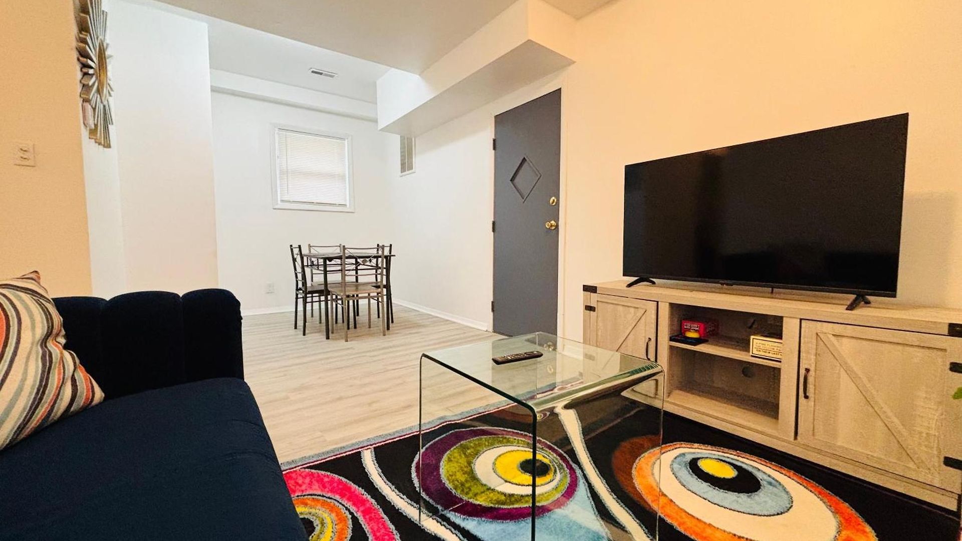 Greater Grand Crossing/hyde Park Apartment *