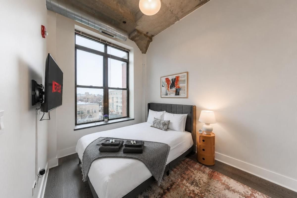 Apartment Mccormick 2br-2ba For 8 Guests With Optional Parking & Gym