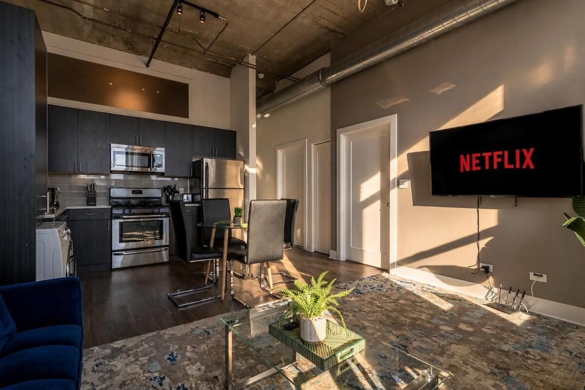 Downtown 2br Getaway South Loop Comfort Near Mccormick Place, Soldier Field And Grant Park *