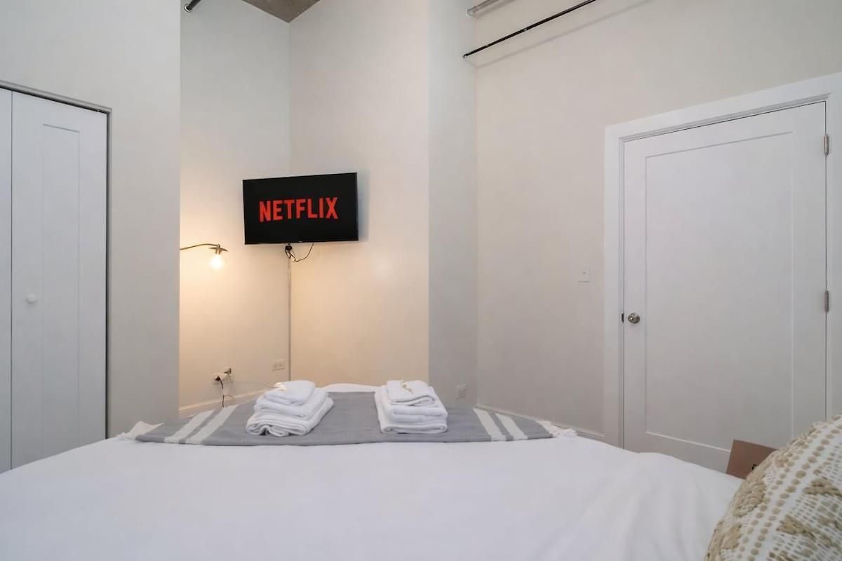 Apartment Downtown 2br Getaway South Loop Comfort Near Mccormick Place, Soldier Field And Grant Park *