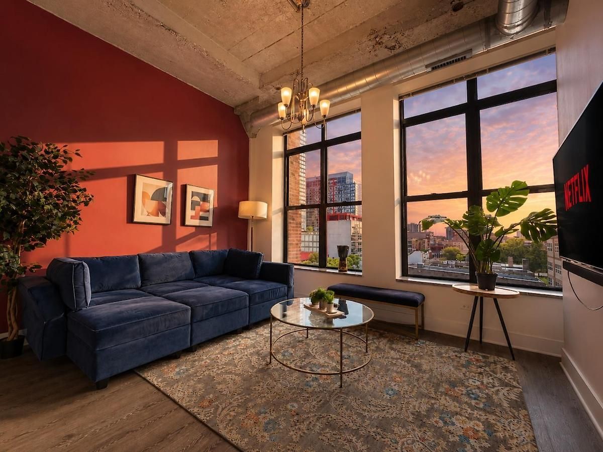 Beautiful 2br With Smart Tv, Gym Access & Parking Close To Mccormick Place, Museums & Michigan Apartment Chicago