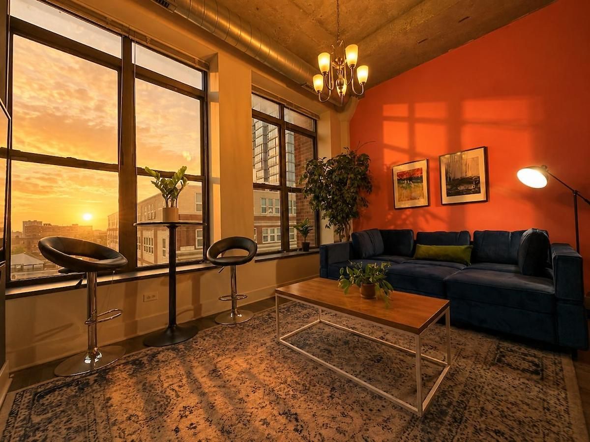 Stylish 2br With Optional Parking & Gym Access Near Lakefront, Shedd Aquarium And Mccormick Center Apartment