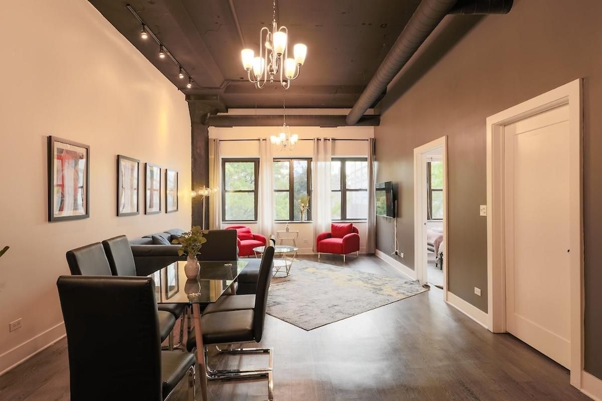 Chic Spacious 3br South Loop Near Mccormick Place, Roosevelt Cta & Shopping Area In Chicago