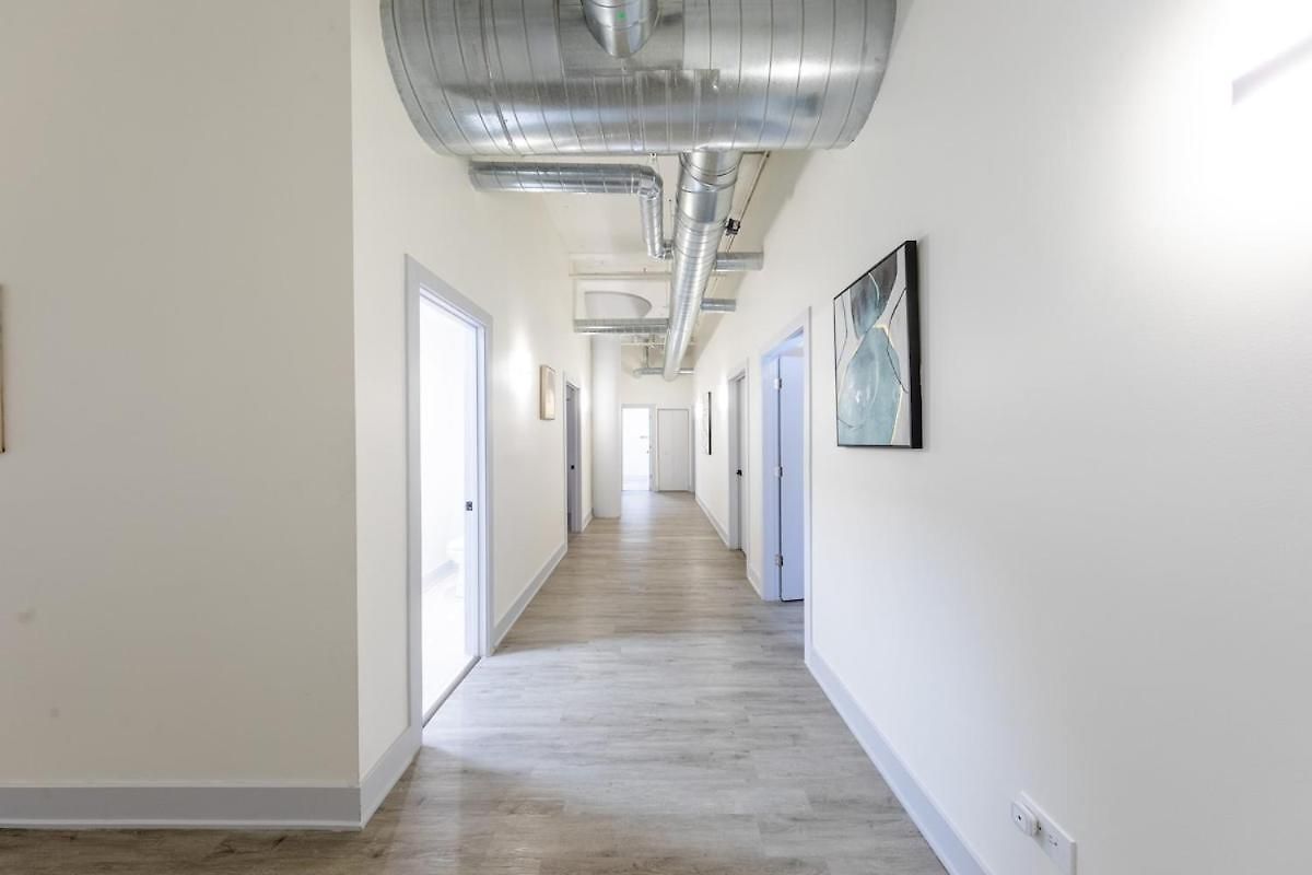 Apartment Group-friendly 6br Luxury In Prime South Loop Location With Optional Parking And Gym Access Near Mccormick Place, Soldier Field And Grant Park *
