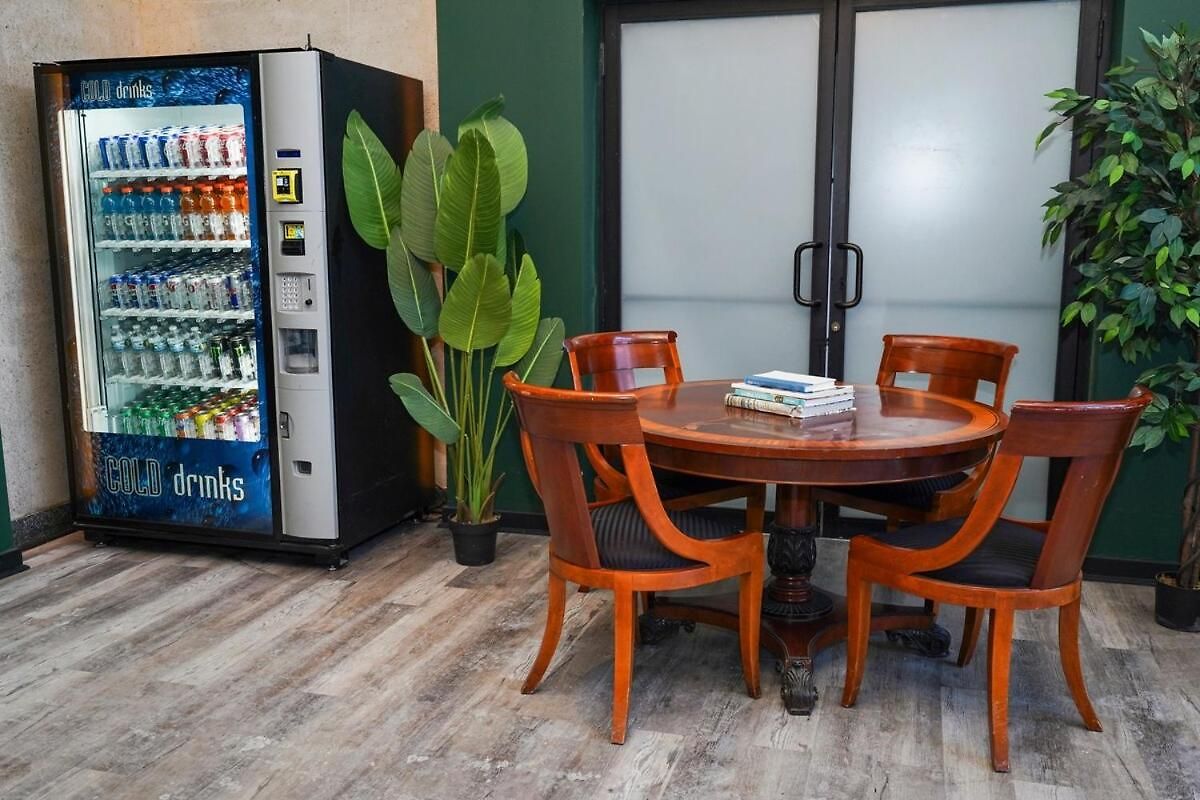 Group-friendly 6br Luxury In Prime South Loop Location With Optional Parking And Gym Access Near Mccormick Place, Soldier Field And Grant Park Chicago