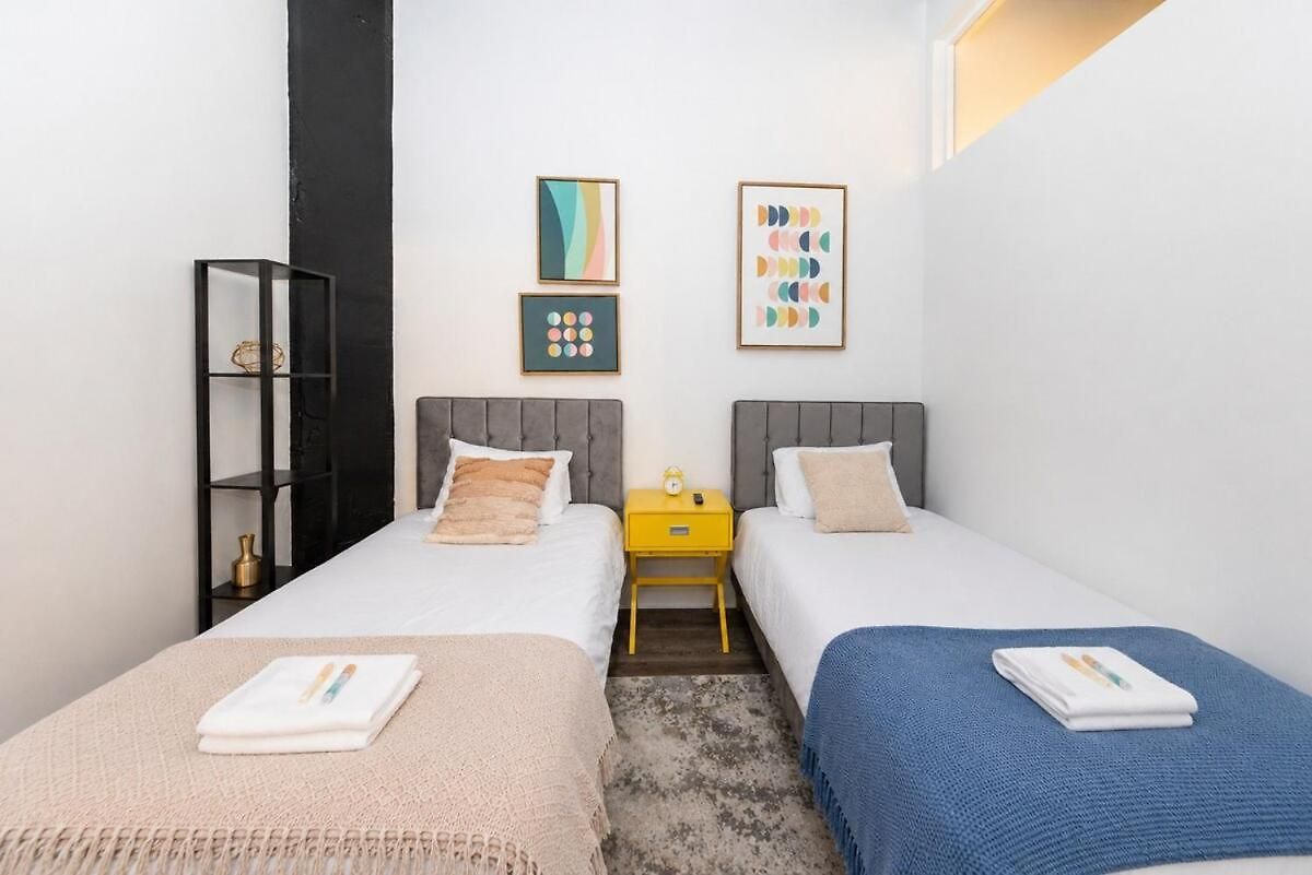 Chic Spacious 3br South Loop Near Mccormick Place, Roosevelt Cta & Shopping Area In Apartment