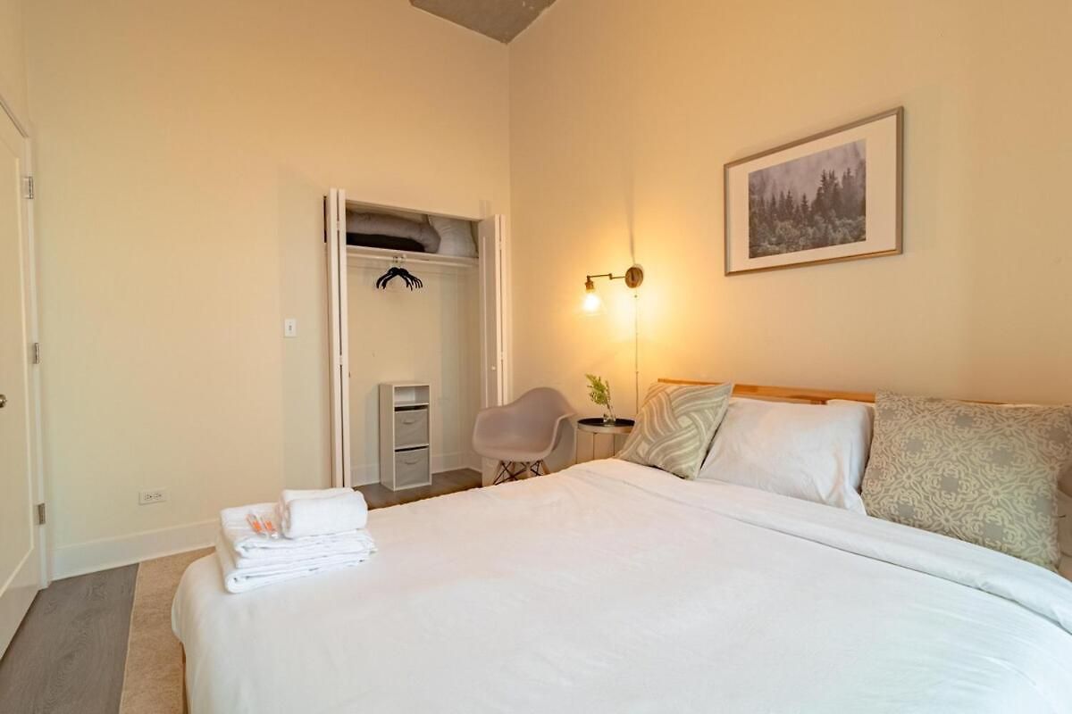 Apartment Stylish 2br With Optional Parking & Gym Access Near Lakefront, Shedd Aquarium And Mccormick Center *