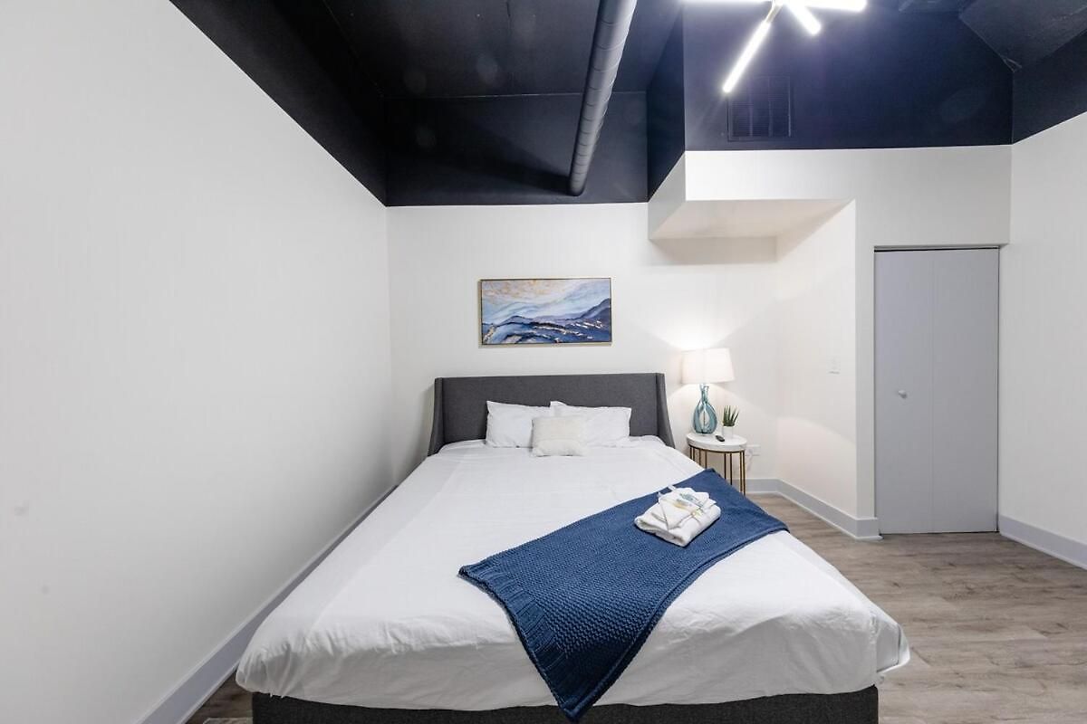 Apartment Group-friendly 6br Luxury In Prime South Loop Location With Optional Parking And Gym Access Near Mccormick Place, Soldier Field And Grant Park Chicago