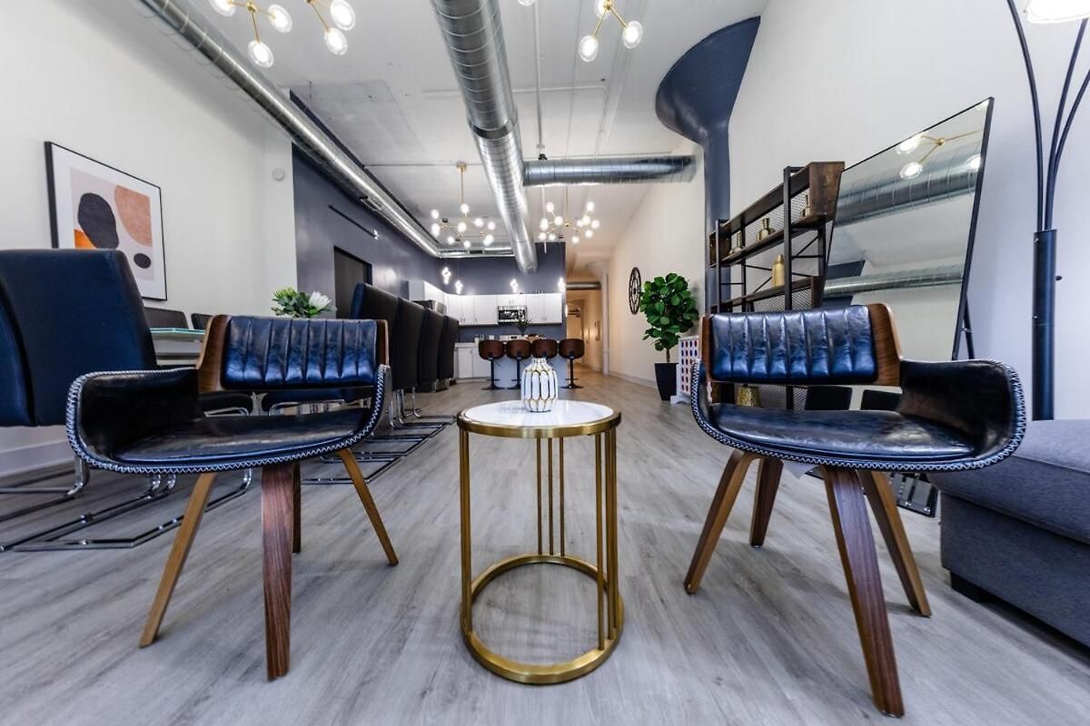 Group-friendly 6br Luxury In Prime South Loop Location With Optional Parking And Gym Access Near Mccormick Place, Soldier Field And Grant Park Chicago