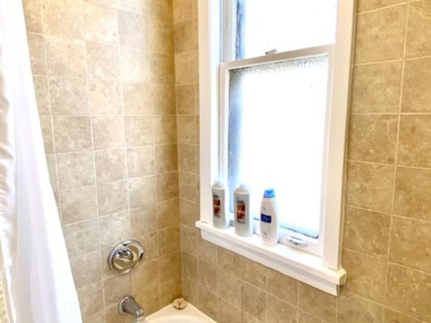 Apartment Lakeview Hideaway 3Br Walk To Wrigley Sleeps 8 Chicago