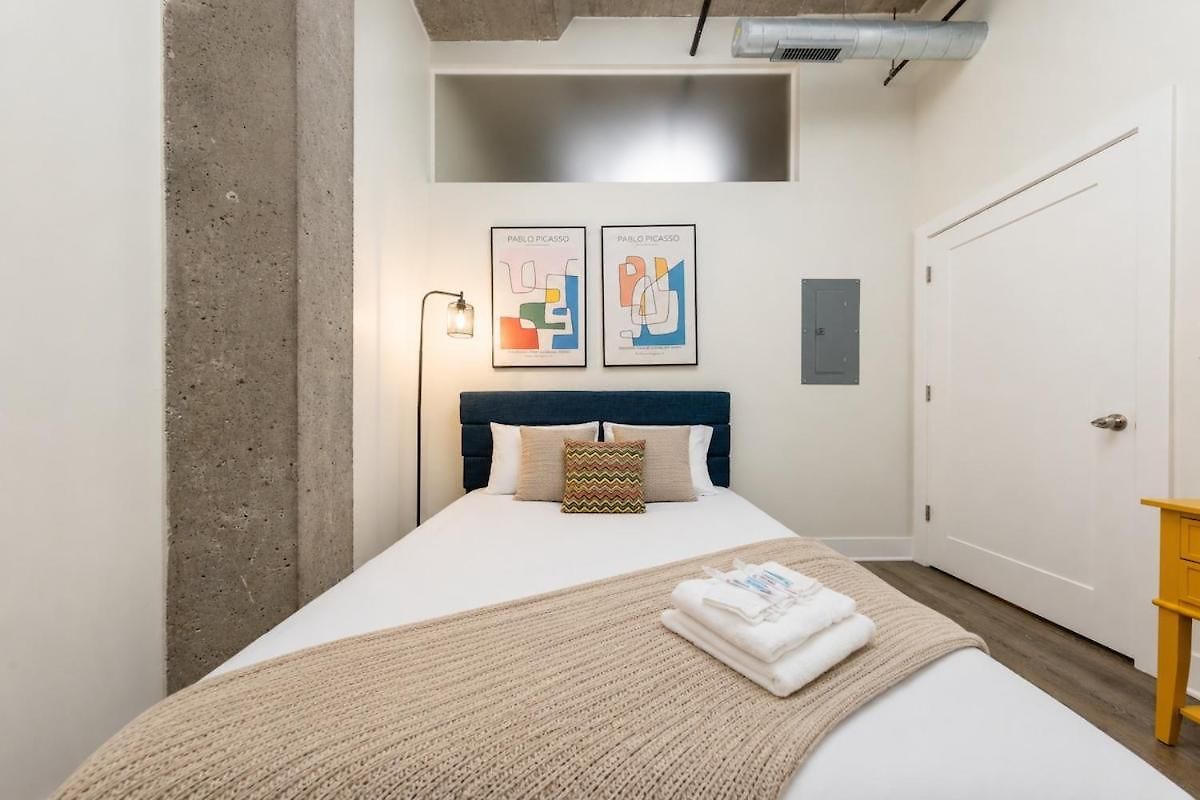 Fully Equipped 2br In South Loop With Optional Parking And Gym Access Near Mccormick Place & Lakefront Attractions Apartment Chicago