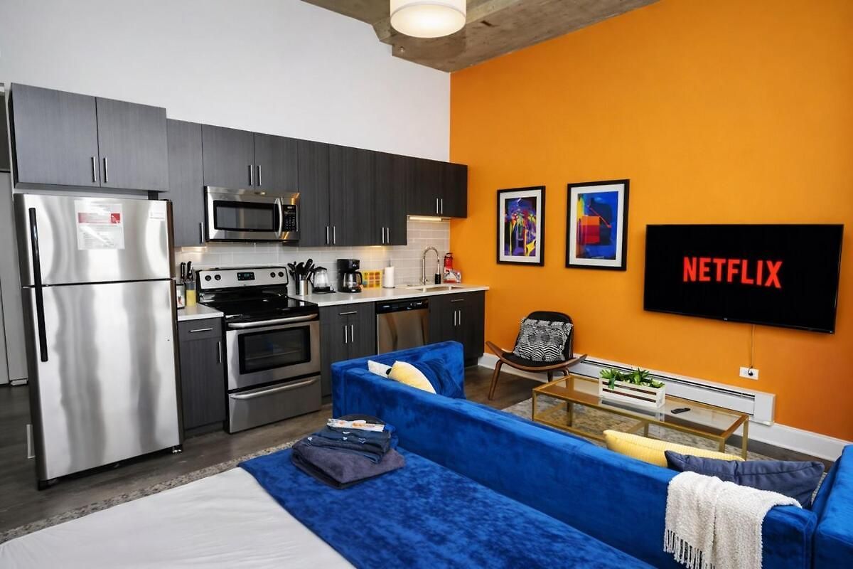 Luxury With Optional Parking And Gym Access Near Mccormick Place, Chinatown And Soldier Field Apartment