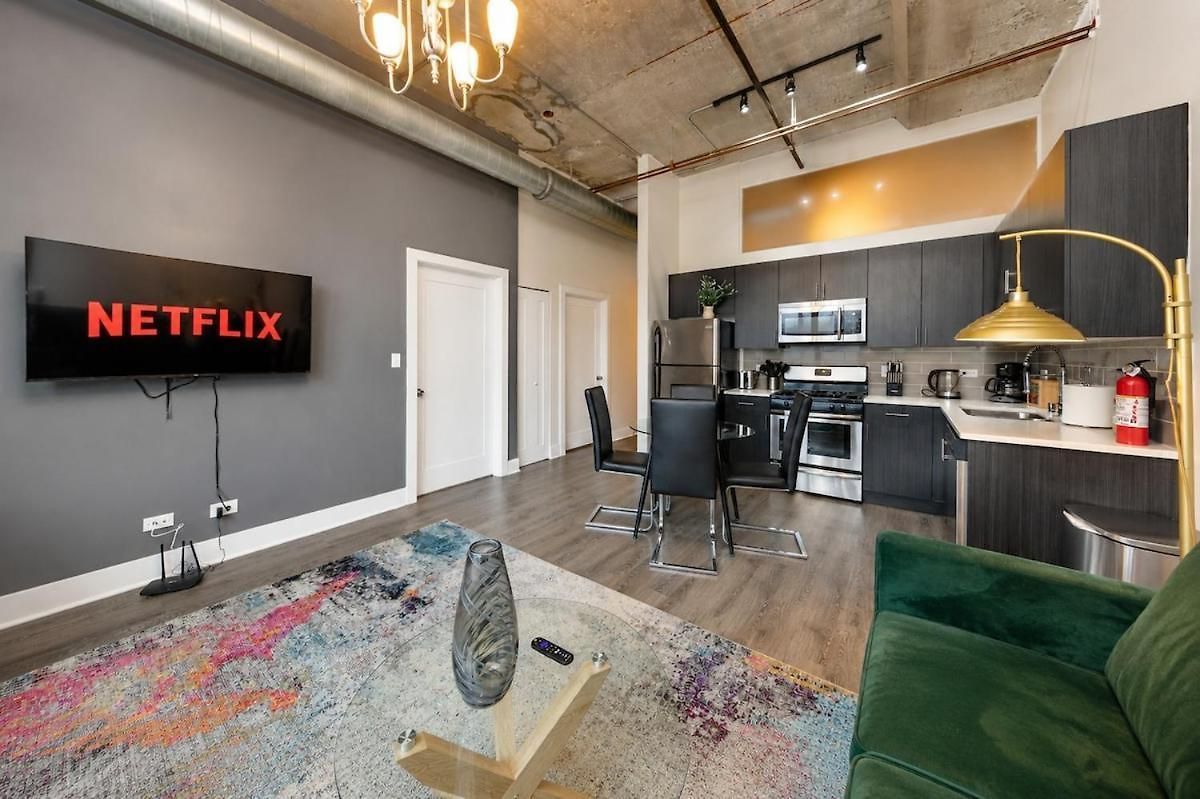 Fully Equipped 2br In South Loop With Optional Parking And Gym Access Near Mccormick Place & Lakefront Attractions * Chicago