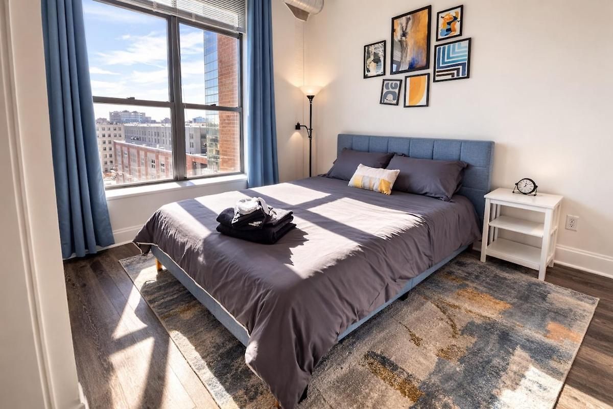 Apartment South Loop 3br Near Lakefront Trail, Field Museum & Adler Planetarium