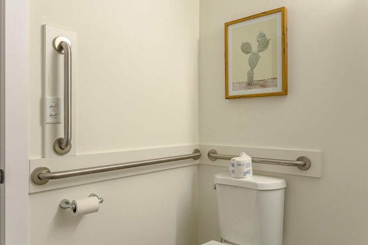 Apartment Luxury With Optional Parking And Gym Access Near Mccormick Place, Chinatown And Soldier Field