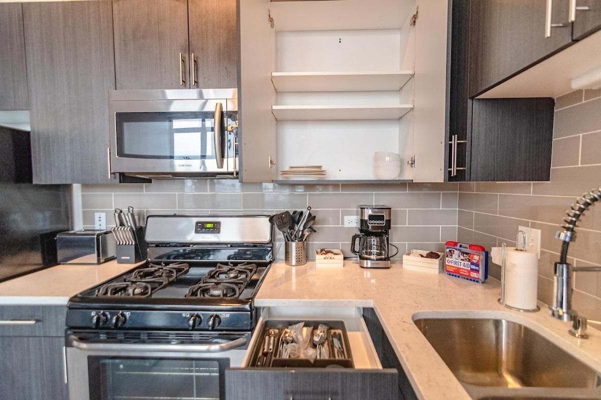 Apartment South Loop 3br Near Lakefront Trail, Field Museum & Adler Planetarium *