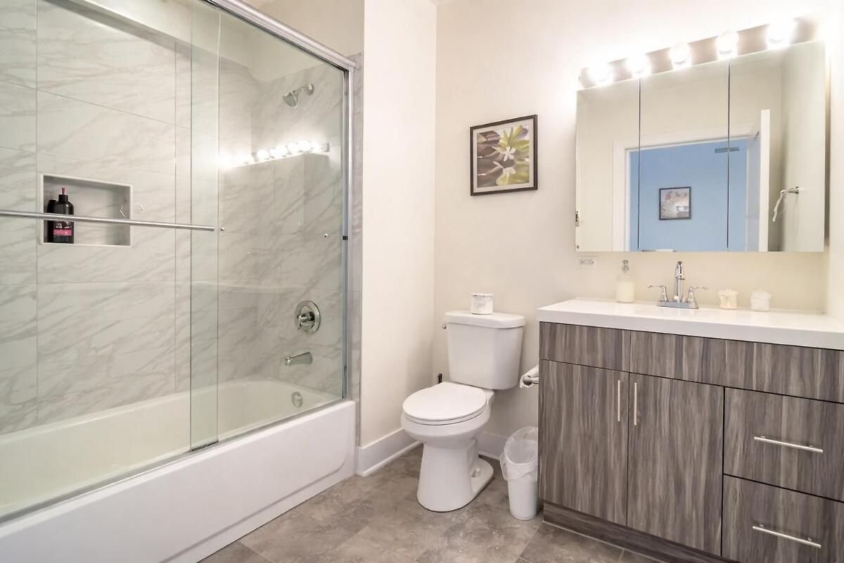 Apartment Spacious 2br South Loop With Skyline View, Optional Parking And Gym Access Near Mccormick Place And Soldier Field
