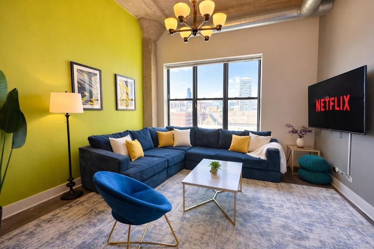 Luxury Cozy 2br With Optional Parking And Gym Access Near Mccormick Place, Lakefront And Soldier Field Apartment