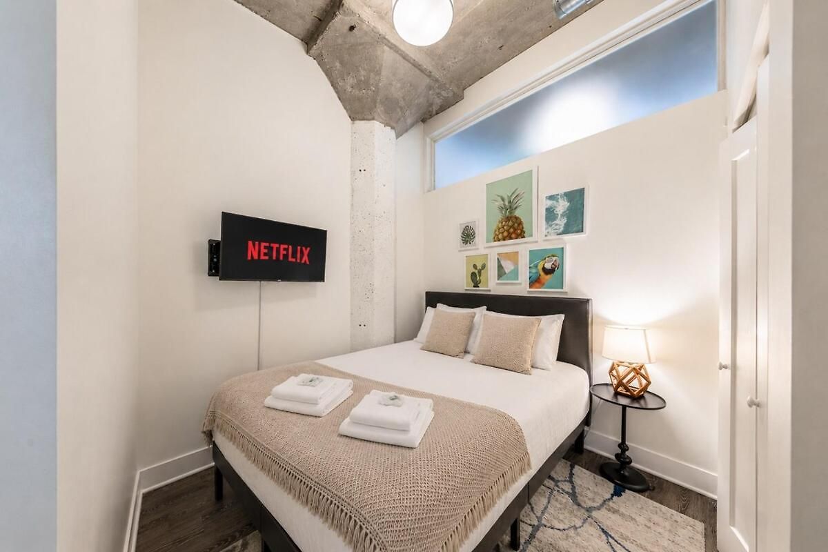 Group-friendly 2br With Optional Parking And Gym Access Near Mccormick Place And Soldier Field Apartment