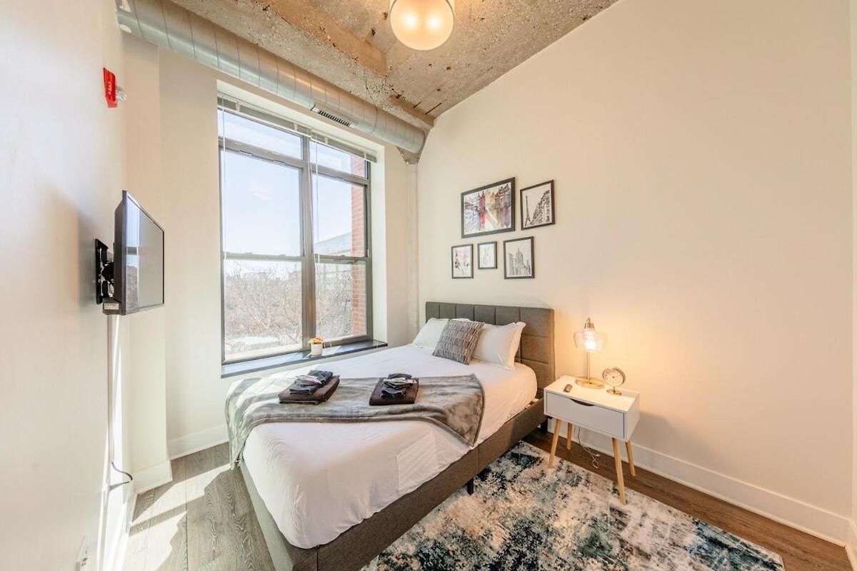 Group-friendly 2br With Optional Parking And Gym Access Near Mccormick Place And Soldier Field * Chicago