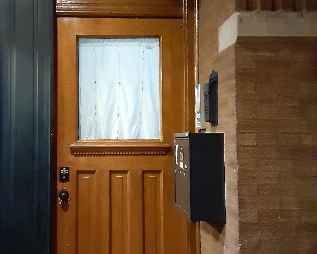 The Roscoe Village Apartment *